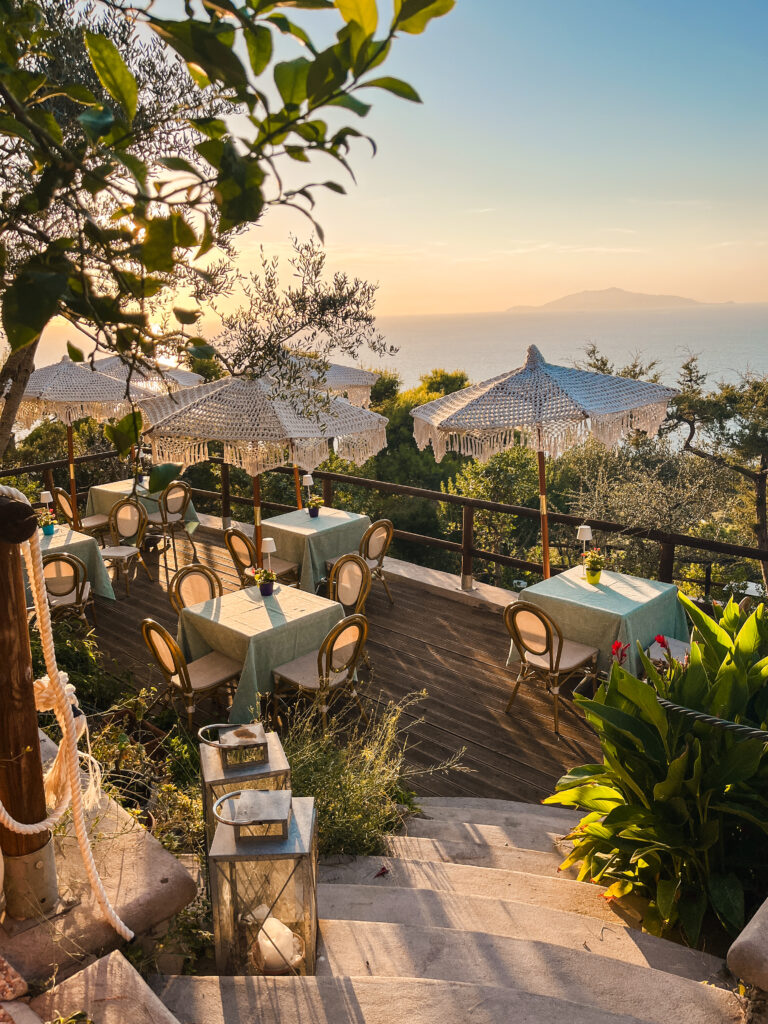 Da Emilia alla Curtiglia, Capri